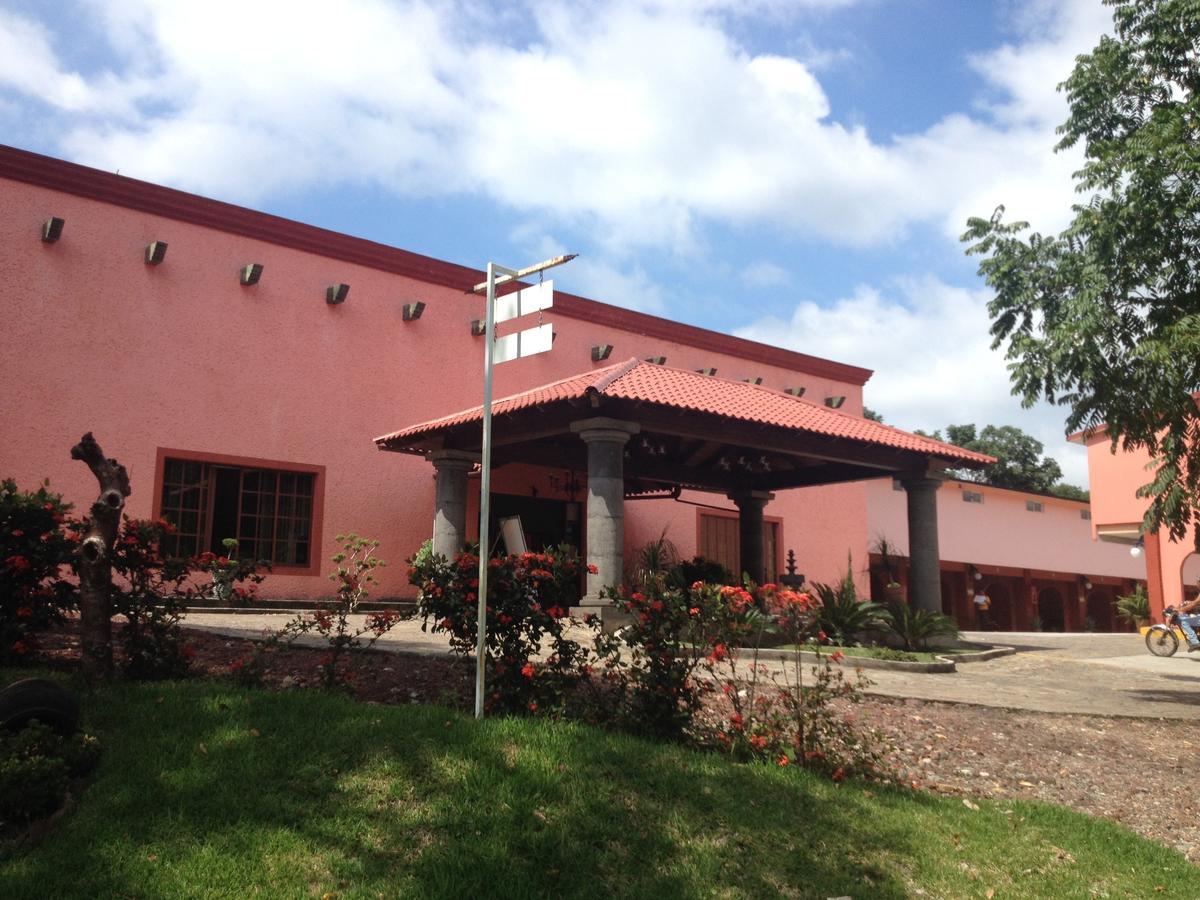 Hotel Hacienda Prom Misantla Exterior photo